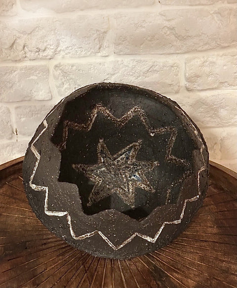 Black Flower Bowl: Romanian Stories